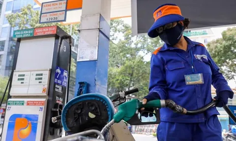 Giá xăng dầu hôm nay 28/10: Quay đầu giảm