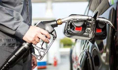 Giá xăng dầu ngày mai có thể tăng?