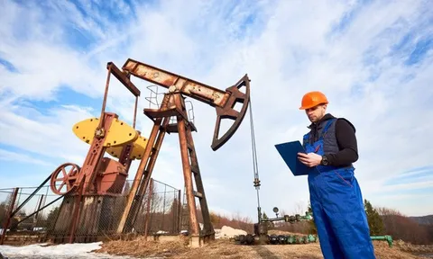 Giá xăng dầu hôm nay 21/11: Vẫn đỏ sàn