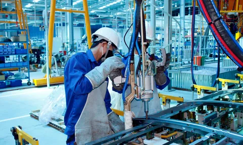 Tổng cục Thống kê: Thu nhập người lao động năm 2022 tăng