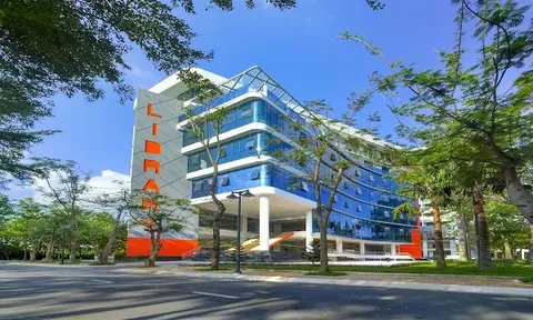 Banner tìm hiểu ngày 22/12 của Trường ĐH Tôn Đức Thắng in hình lính Mỹ