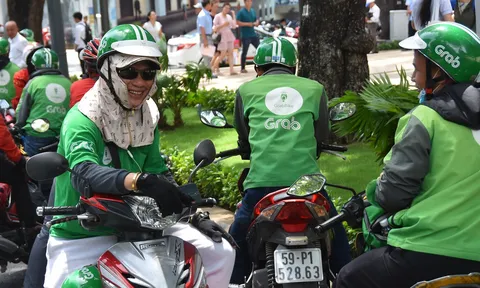Grab lại đơn phương thu phụ phí người dùng dịp Tết Nguyên đán Quý Mão 2023