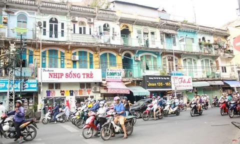 Hỗ trợ tiền cho các hộ dân di dời khỏi chung cư ‘chờ sập’