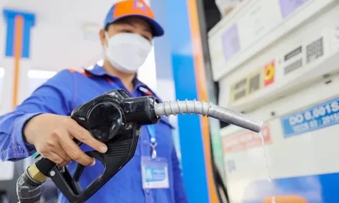 Giá xăng dầu hôm nay 9/1: Đồng loạt tăng, có tăng tiếp?