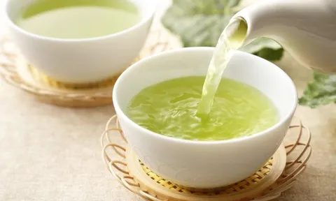 Loại nước uống triệu gia đình Việt ưa thích dịp Tết, nhưng ai không nên dùng?