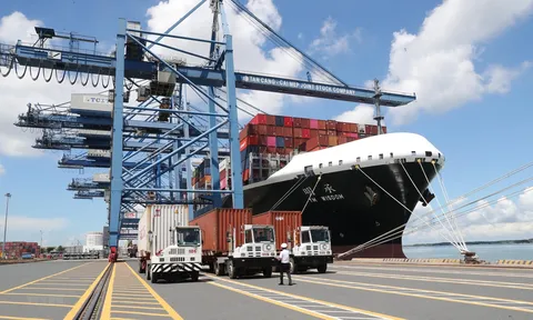Cán cân thương mại hàng hóa thâm hụt 39 triệu USD trong nửa cuối tháng 1