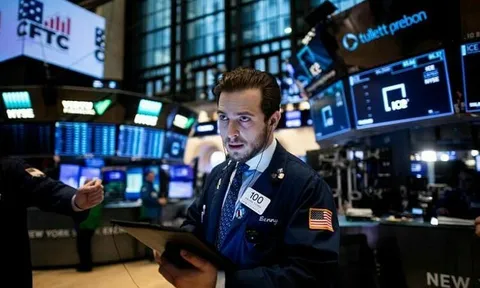 Chứng khoán Mỹ tăng nhẹ nhờ lợi suất trái phiếu giảm, giá dầu trượt hơn 1%