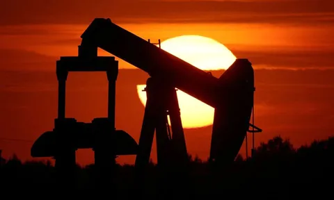 Giá xăng dầu hôm nay 18/3: Giảm mạnh 11%, về mức thấp nhất trong 15 tháng