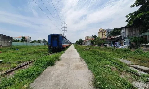 Phải rõ tiến độ 2 ga Bình Triệu, Thủ Thiêm để dân thoát cảnh sống khốn khổ