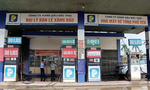 Doanh nghiệp xăng dầu lại kêu bị cắt chiết khấu: Đề nghị đối thoại với Bộ Công Thương