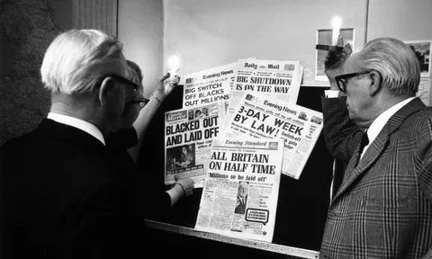 Bóng ma suy thoái đe dọa Âu - Á