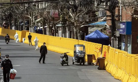 Gánh nặng nợ phình to khi Trung Quốc tìm cách giải cứu nền kinh tế