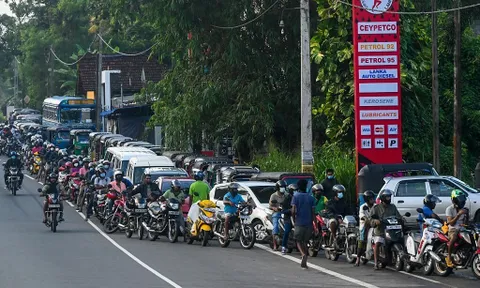 Thủ tướng Sri Lanka tuyên bố sắp hết xăng