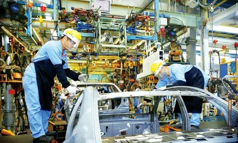 Dự báo 3 kịch bản tăng trưởng kinh tế Việt Nam 2022, từ 5,2 - 6,2%