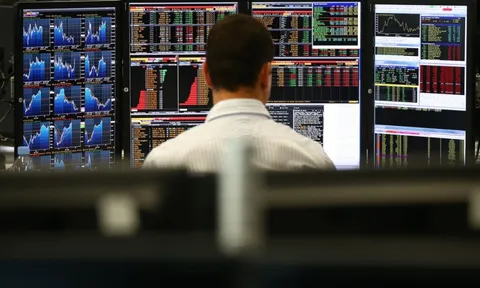 Khối ngoại duy trì bán dòng tuần 23-27/5, gom mạnh chứng chỉ quỹ ETF và cổ phiếu phân bón