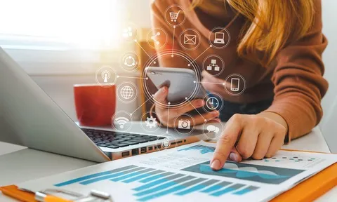 Nhóm bán lẻ tăng rực rỡ, tự doanh tiếp tục gom vào