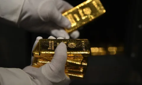Giá vàng tăng lại mốc 70 triệu đồng/lượng tuần này?