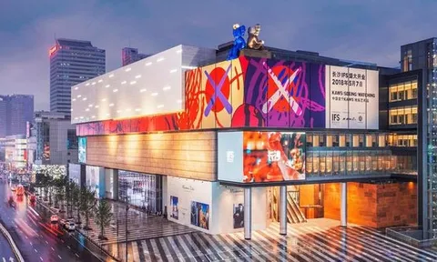 Vì sao Louis Vuitton bán túi fake?