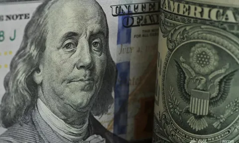 Các tỷ phú Nga đã 'bốc hơi' bao nhiêu tiền từ đầu năm?