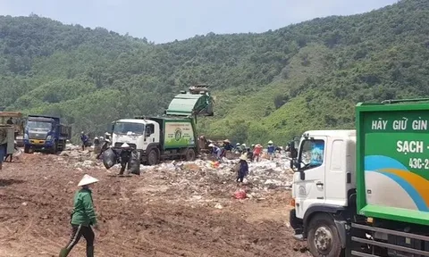 Khổ vì công văn... lạ