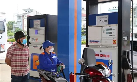 Đề xuất xem xét bỏ quỹ bình ổn giá xăng dầu