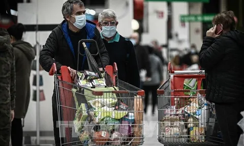 Lạm phát phủ bóng bức tranh kinh tế Eurozone