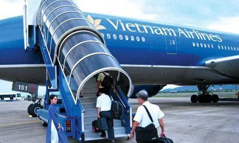 Yêu cầu Vietnam Airlines báo cáo vụ tiếp viên bị tạm giữ tại Australia