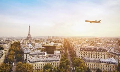 "Cơn bão” giá vé máy bay ảnh hưởng đến mùa du lịch hè của cả thế giới