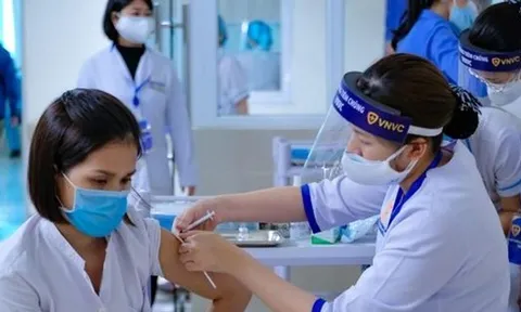 Ngày 21/6, số ca COVID-19 tại Việt Nam bất ngờ tăng vọt