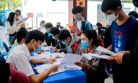 Thêm nhiều trường đại học tăng mạnh học phí