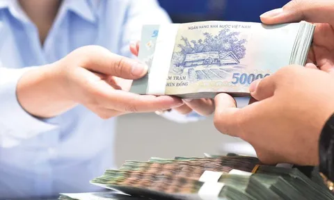 Cổ phiếu ngân hàng: Rủi ro tăng cung và nợ xấu