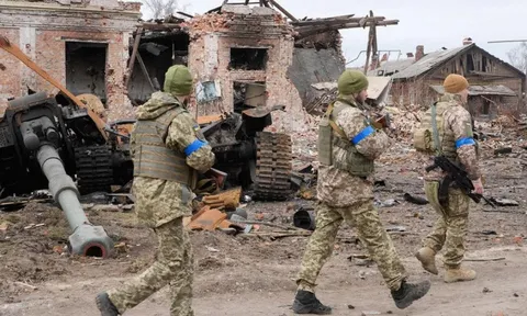 Nga, Ukraine tiến hành trao đổi tù binh lớn nhất từ trước đến nay