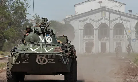 Ukraine tuyên bố phản công đẩy lùi quân đội Nga trên 3 mặt trận
