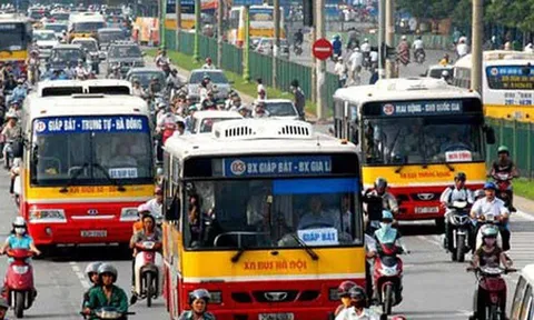 Hà Nội: Doanh nghiệp xe buýt xin dừng hoạt động vì nguy cơ vỡ nợ