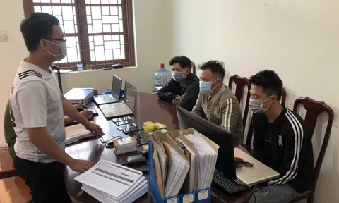 Huy động 50 chiến sĩ triệt phá đường dây đánh bạc hơn 40 tỉ đồng