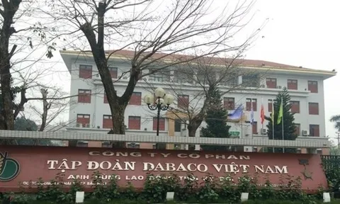 Lạ lùng cổ phiếu DBC