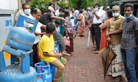 Thủ tướng Sri Lanka nói đất nước đã vỡ nợ, lạm phát phi mã lên gần 60%
