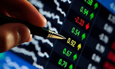 Cổ phiếu Vingroup giảm 3%, Hoàng Anh Gia Lai "gây sốt"