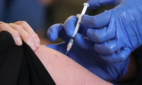 CDC Mỹ: Tác dụng vắc-xin ngừa Covid-19 thay đổi thế nào sau mũi 3, mũi 4?