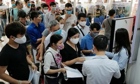 Nghỉ việc ồ ạt?