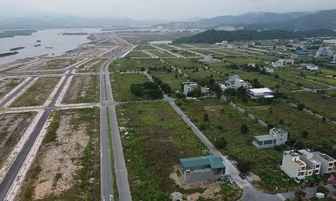 Ngán ngẩm khu đô thị hiện đại ở Quảng Ninh thành... bãi rác