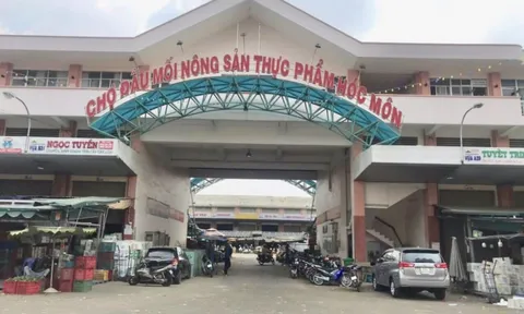 Chợ đầu mối TPHCM: Gần 50% rau củ, hơn 40% hải sản chứa hóa chất, kim loại nặng