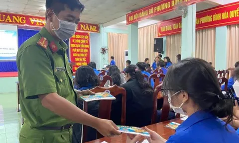 Sập bẫy việc nhẹ lương cao