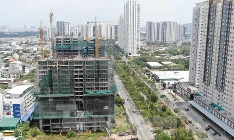 Thị trường căn hộ ở TPHCM: Bình dân thành cao cấp