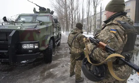 Ukraine cập nhật tình hình ở Kherson, thừa nhận 'lợi thế' của Nga tại Donbass