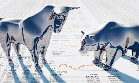 Dòng tiền tích cực, chứng khoán tháng 8/2022 màu gì?