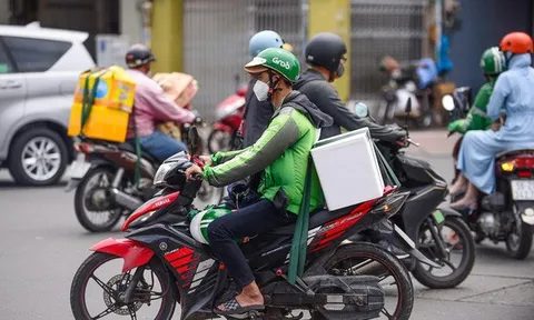 Bộ Công Thương yêu cầu Grab minh bạch thu phí sau khi dừng thu 'phụ phí nắng nóng'