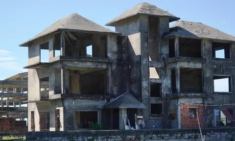 Chưa được giao đất, dự án xây loạt nhà rồi 'trùm mền'