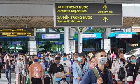 'Cháy' vé tàu, máy bay chặng ngắn dịp Quốc khánh 2/9