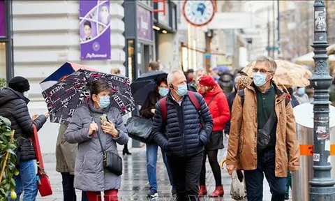 Châu Âu cảnh bảo nguy cơ xuất hiện biến thể SARS-CoV-2 hoàn toàn mới vào mùa Đông